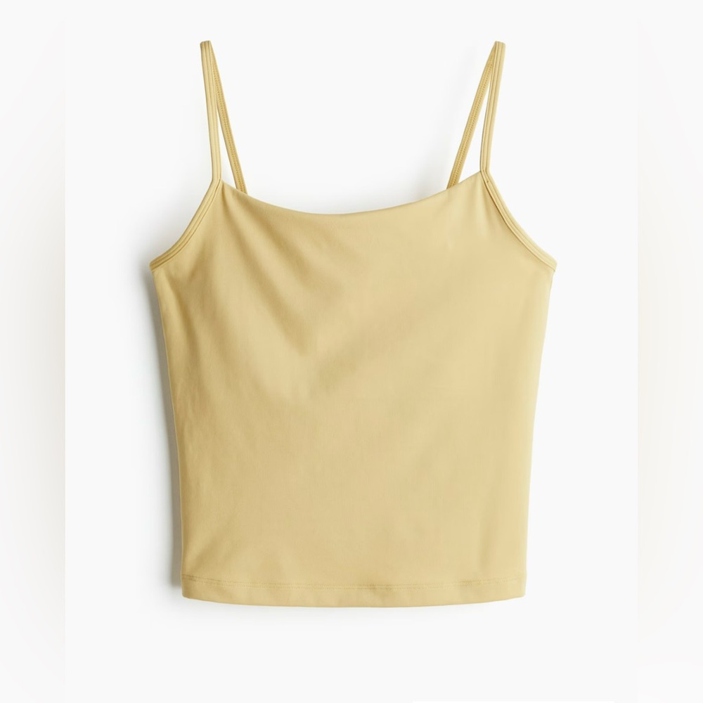 H&M Brand New

SPORTS TANK TOP WITH DRYMOVE
Size XL